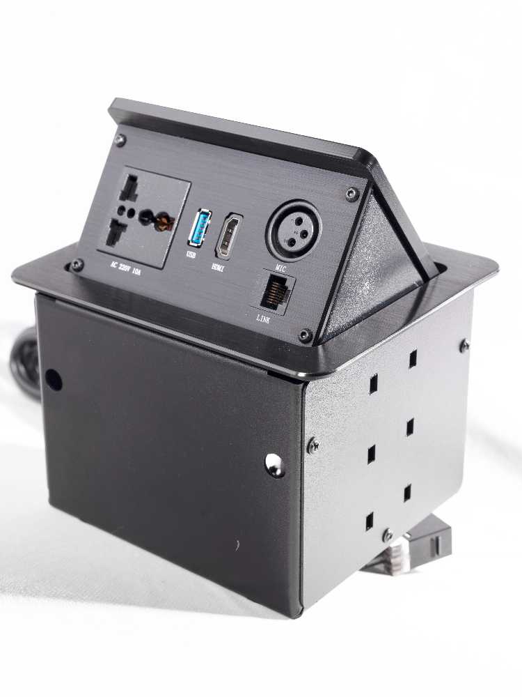 Table Outlet XLR-3